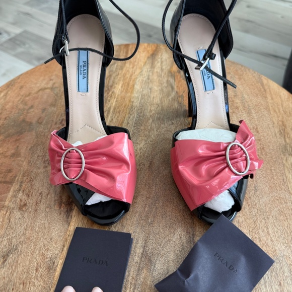 Prada Patent Leather Bow Sandals Size: 38 - Picture 7 of 16